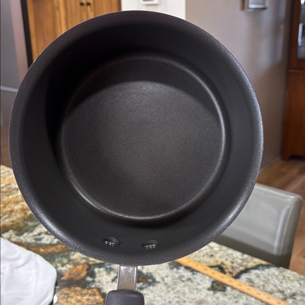 The Pampered Chef Hard-Anodized TI Nonstick Saucepan 3qt with lid - Picture 4 of 7
